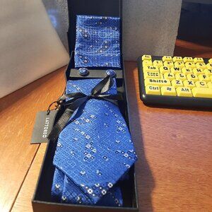 NEW Box ! Lattoreo Classic Flower Mens Tie Set 3Pcs (Necktie Pocket Square Cuff)